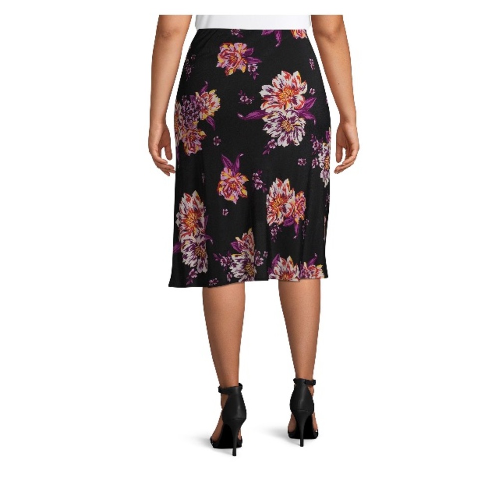 NWT Women's Plus Size Floral Slip Skirt - Picture 3 of 5